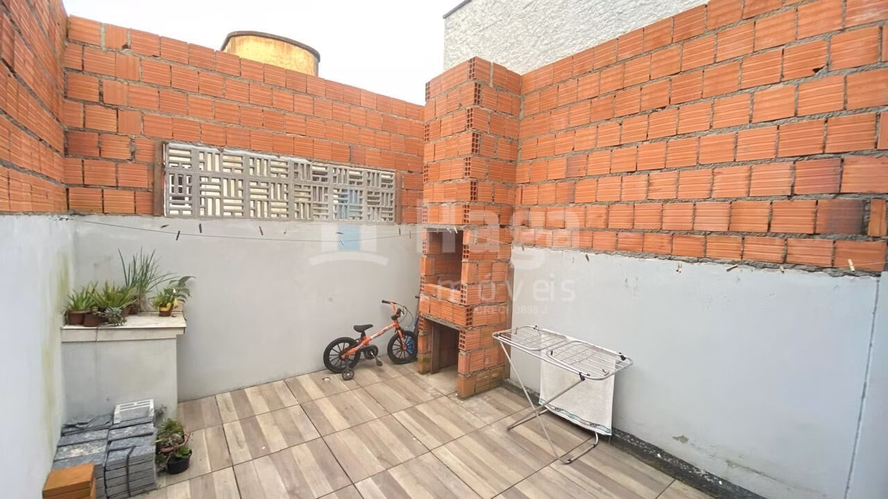 Casa de 70 m² em Brusque, SC