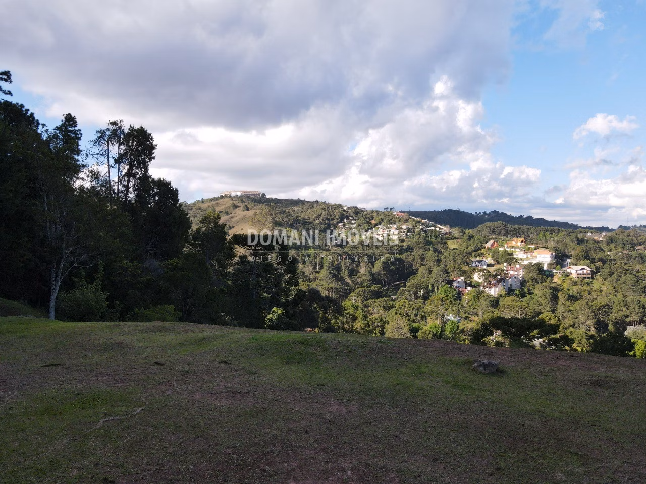 Terreno de 6.150 m² em Campos do Jordão, SP