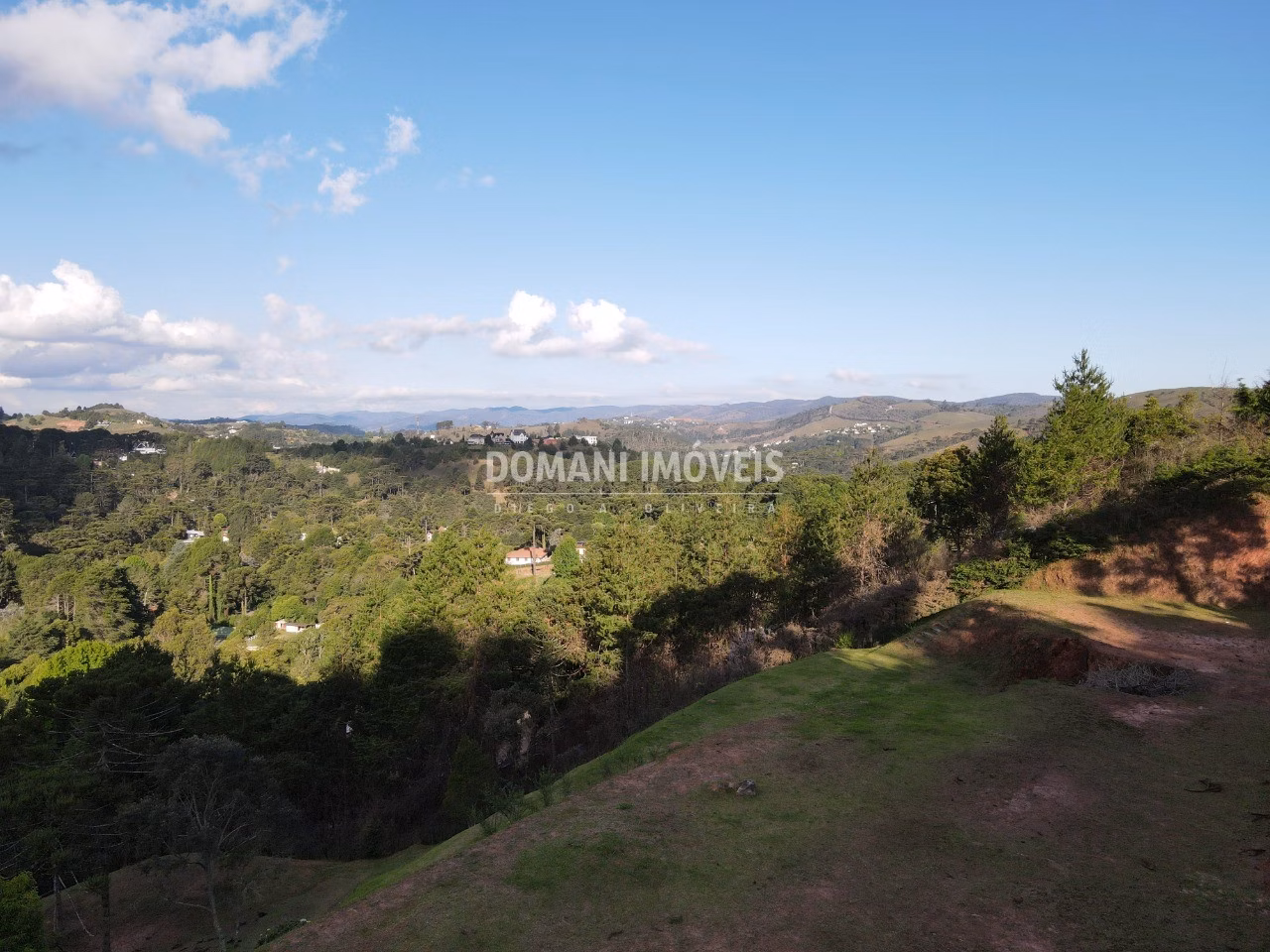 Terreno de 6.150 m² em Campos do Jordão, SP