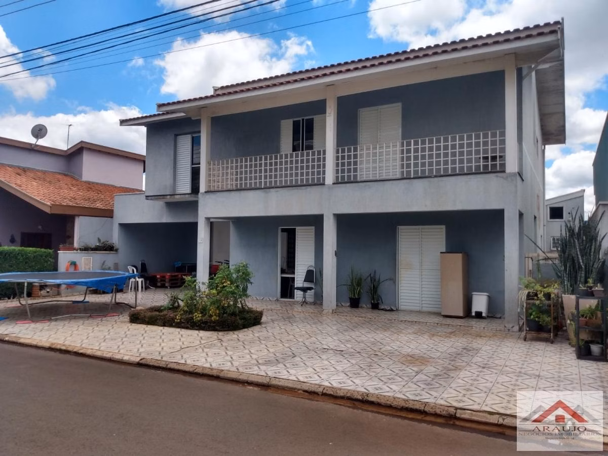Casa de 330 m² em Paulínia, SP