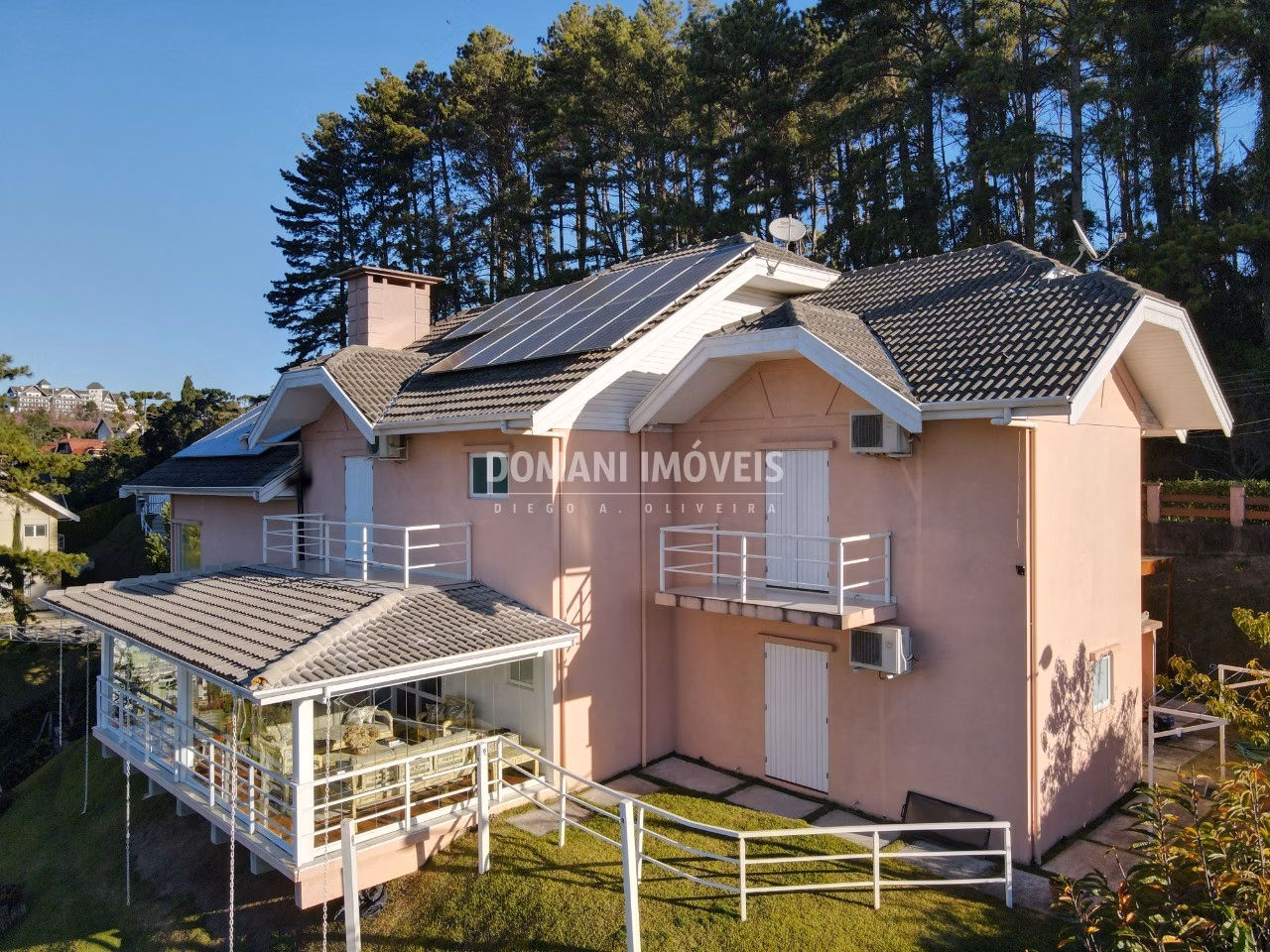 Casa de 1.070 m² em Campos do Jordão, SP