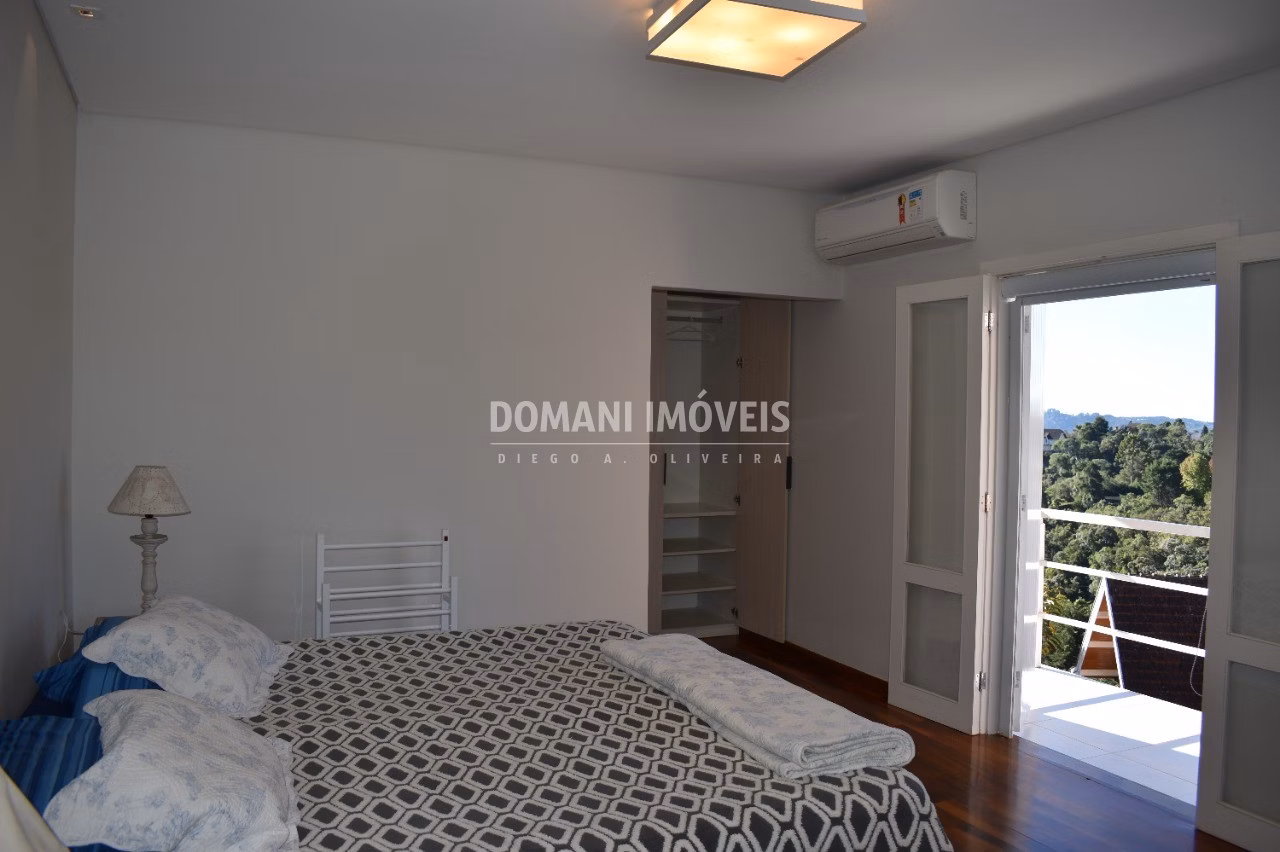 Casa de 1.070 m² em Campos do Jordão, SP