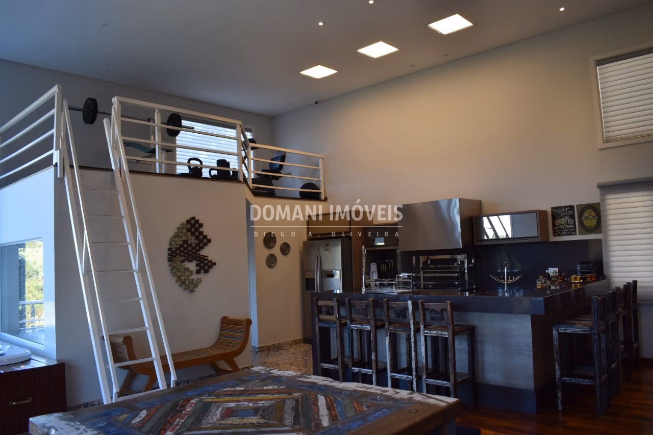 Casa de 1.070 m² em Campos do Jordão, SP