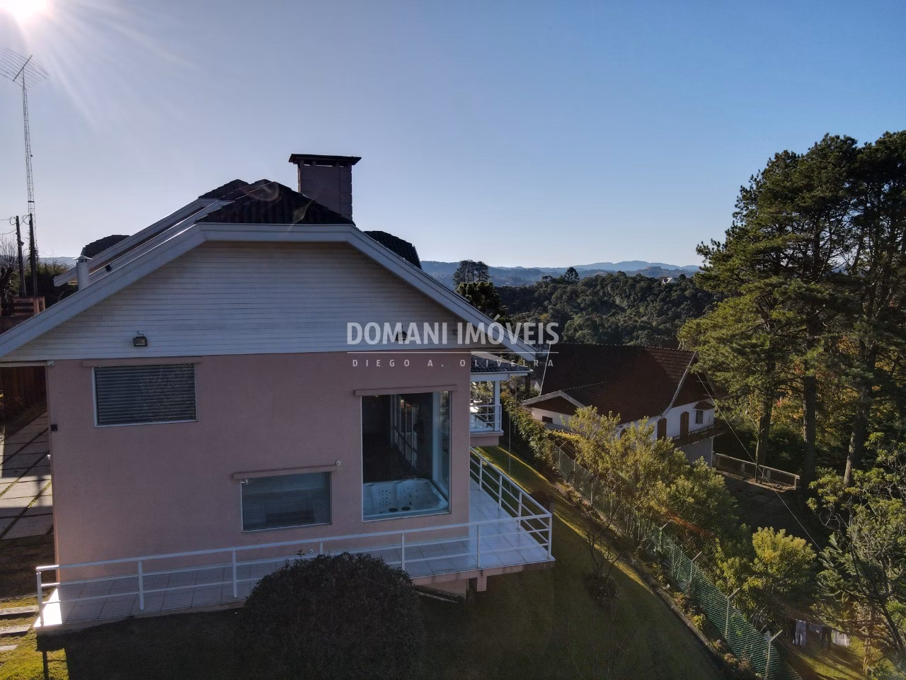 Casa de 1.070 m² em Campos do Jordão, SP