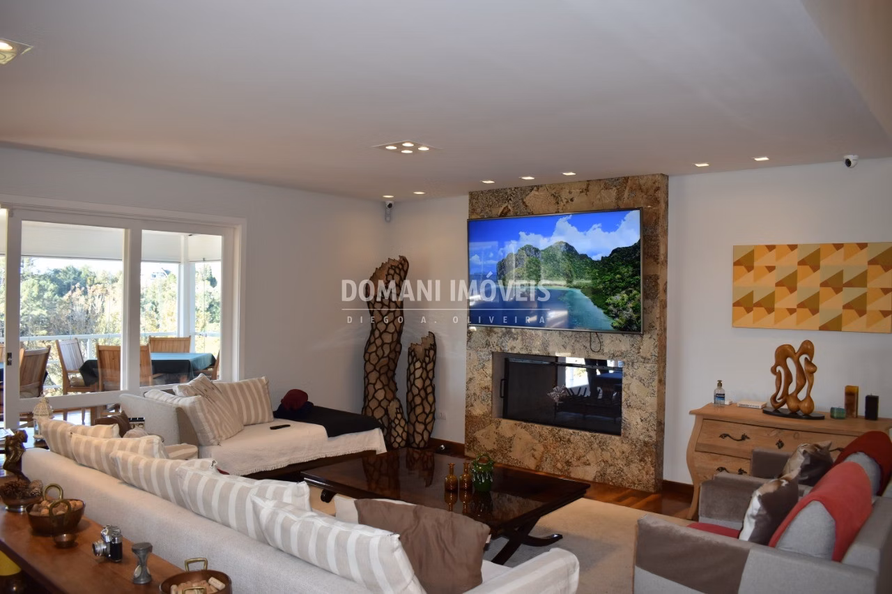 Casa de 1.070 m² em Campos do Jordão, SP