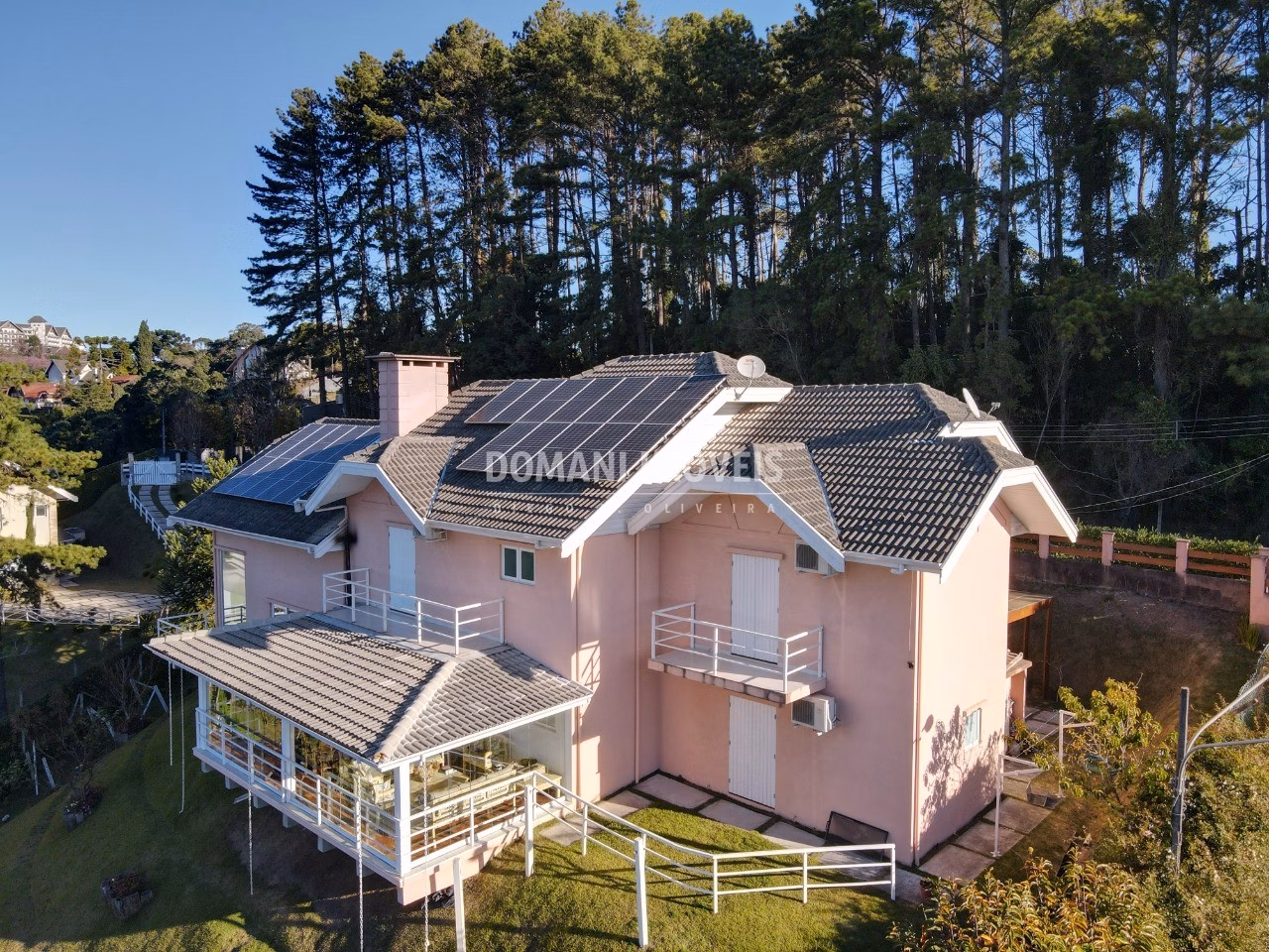 Casa de 1.070 m² em Campos do Jordão, SP