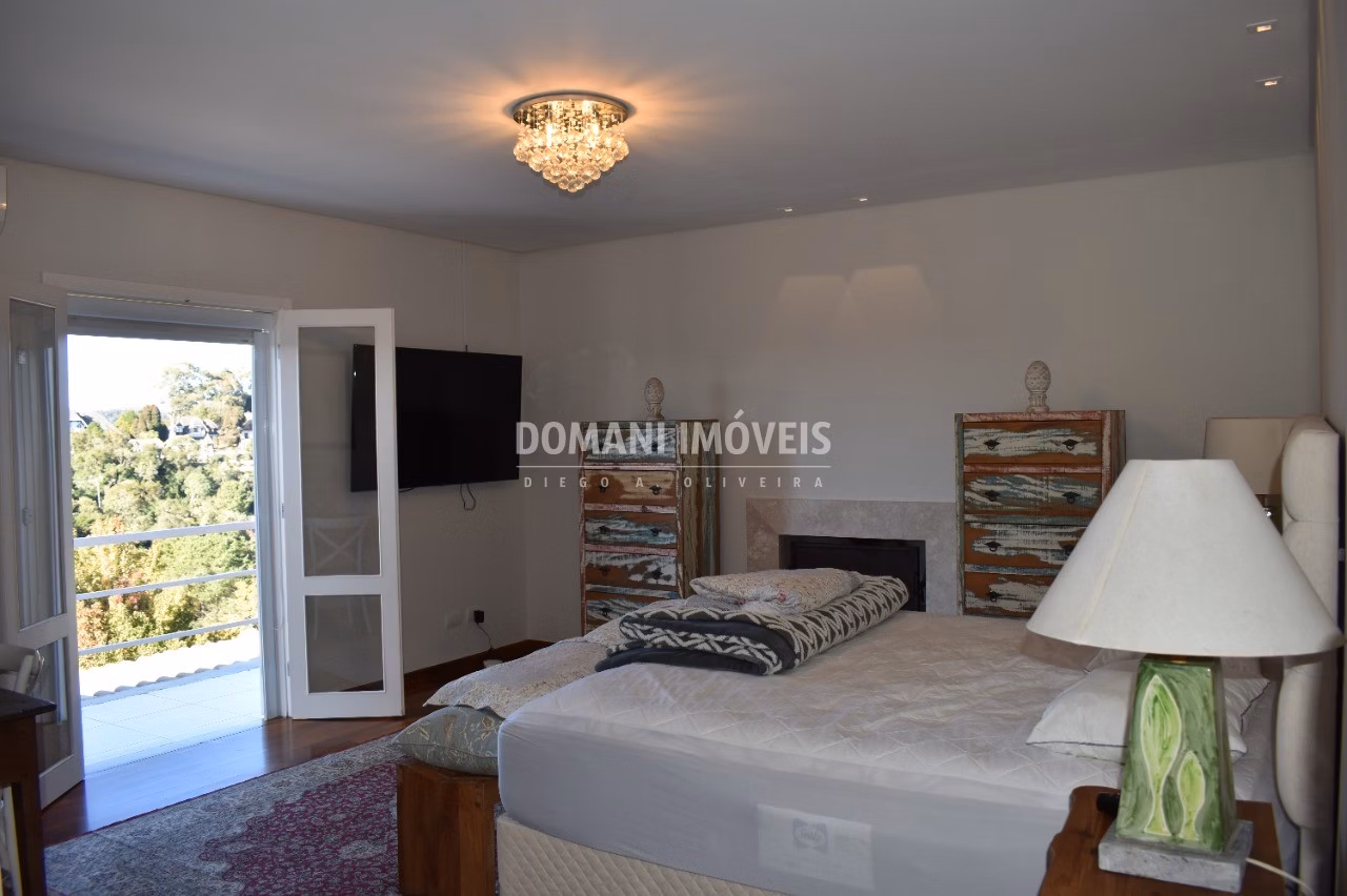 Casa de 1.070 m² em Campos do Jordão, SP
