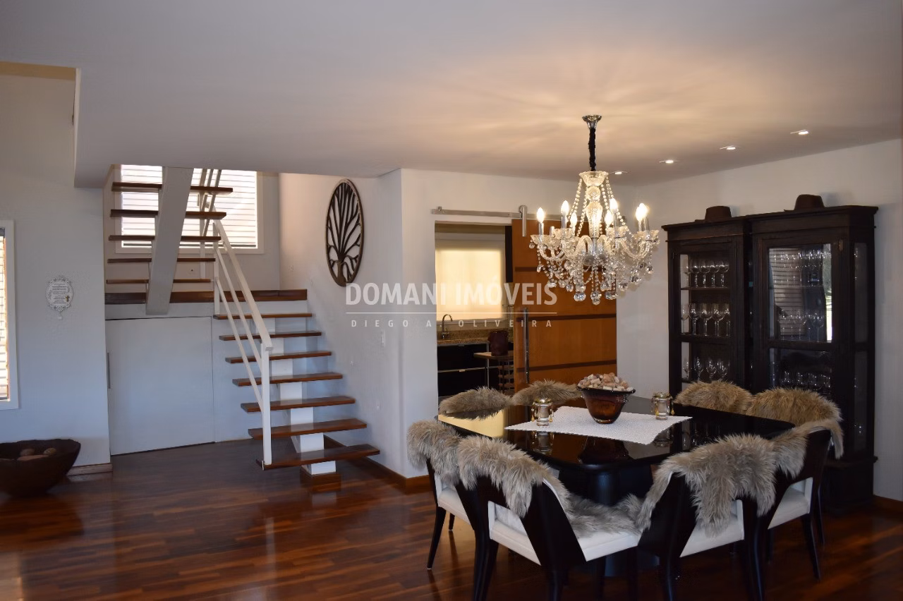 Casa de 1.070 m² em Campos do Jordão, SP