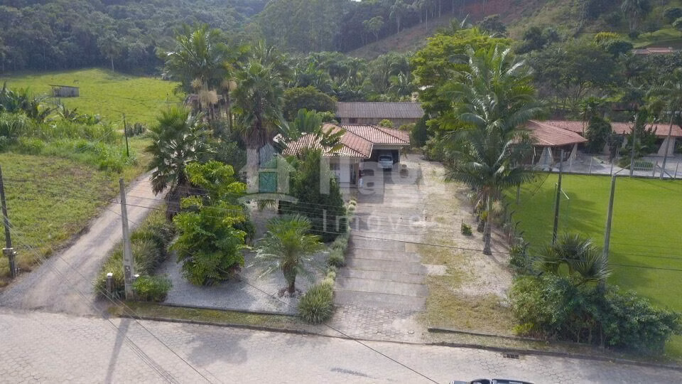 Casa de 1.200 m² em Nova Trento, SC