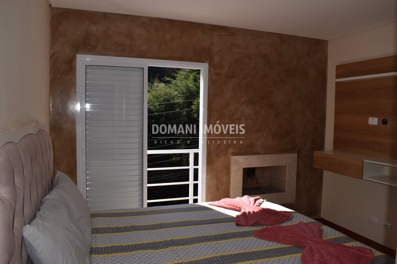 Casa de 1.090 m² em Campos do Jordão, SP