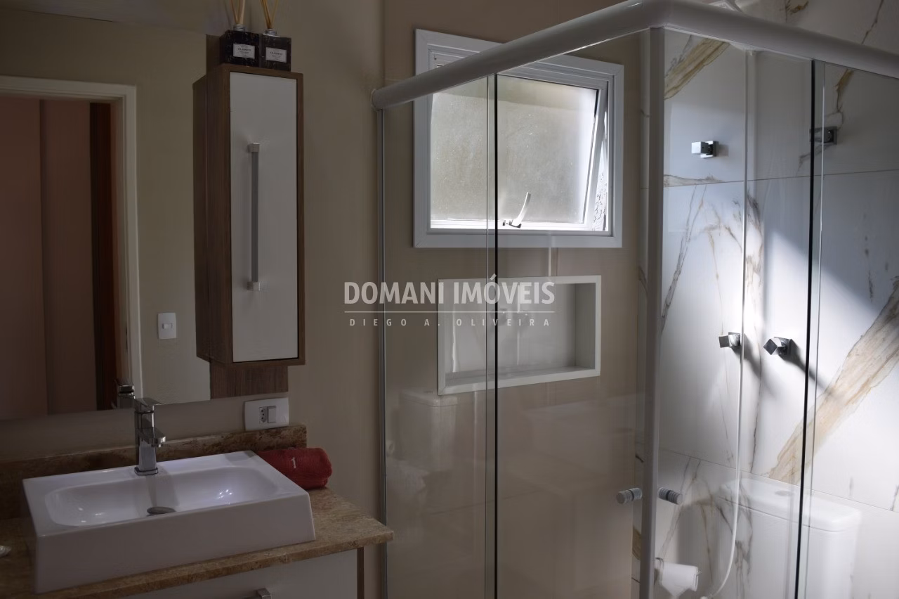 Casa de 1.090 m² em Campos do Jordão, SP