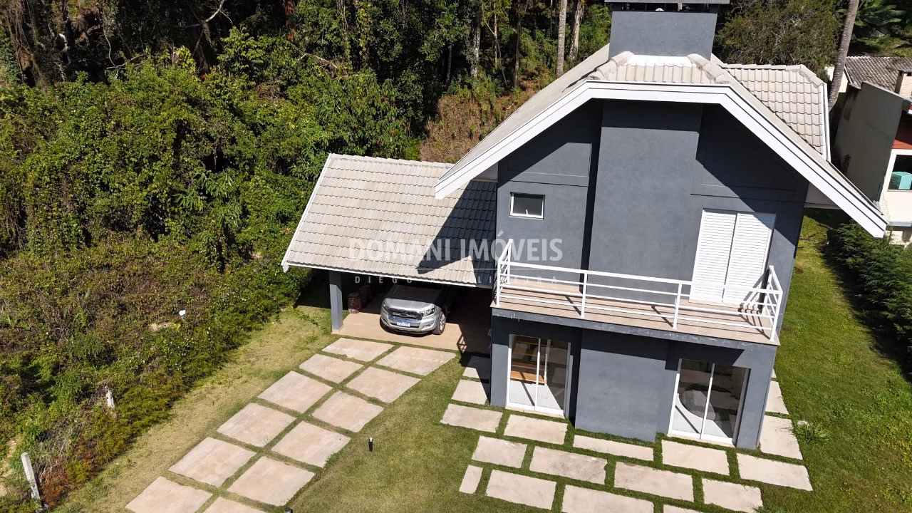 Casa de 1.090 m² em Campos do Jordão, SP