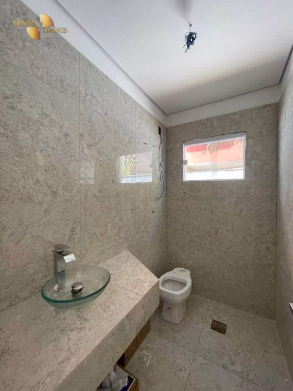 Casa de 375 m² em Cuiabá, MT