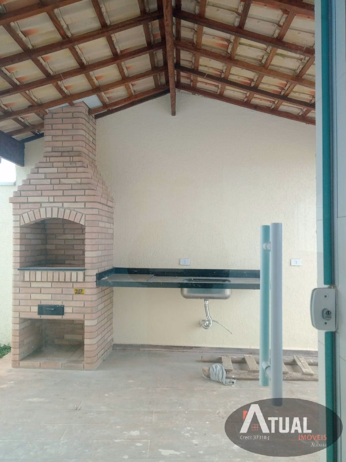 Casa de 260 m² em Mairiporã, SP