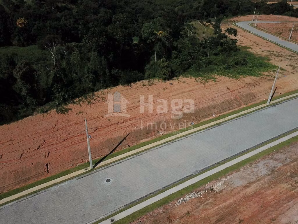 Terreno de 280 m² em Brusque, SC