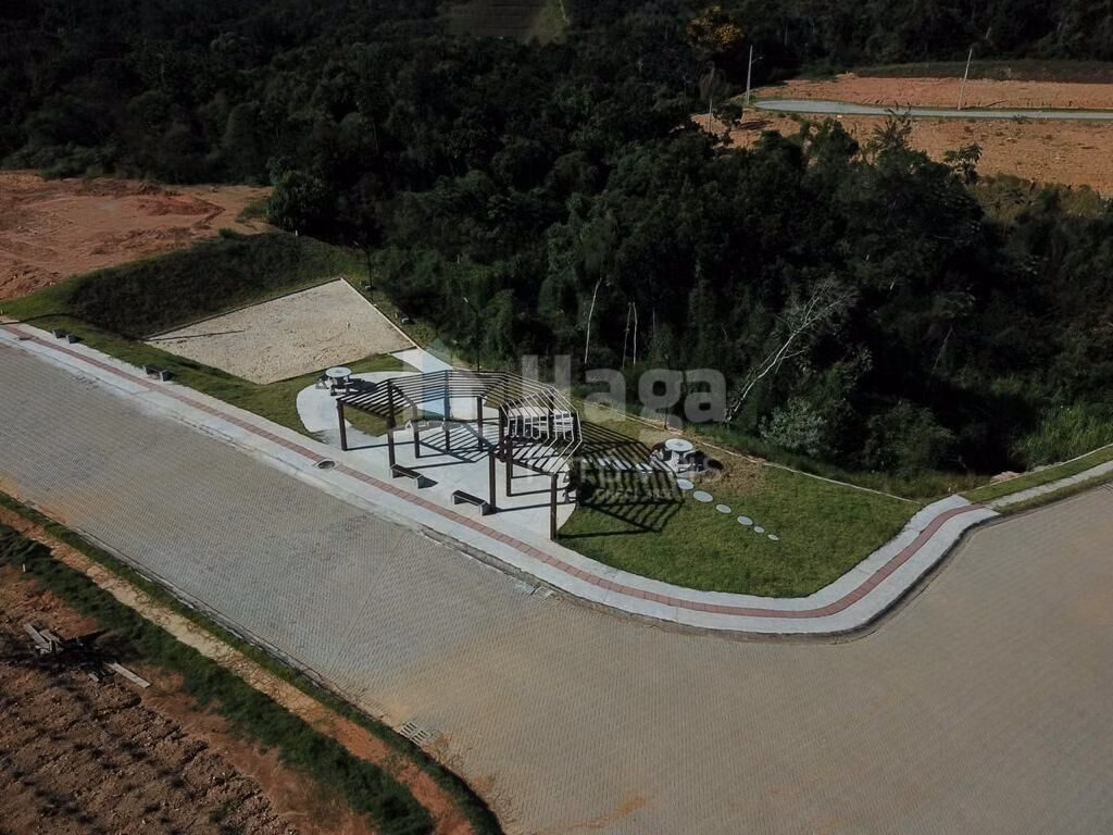Terreno de 280 m² em Brusque, SC