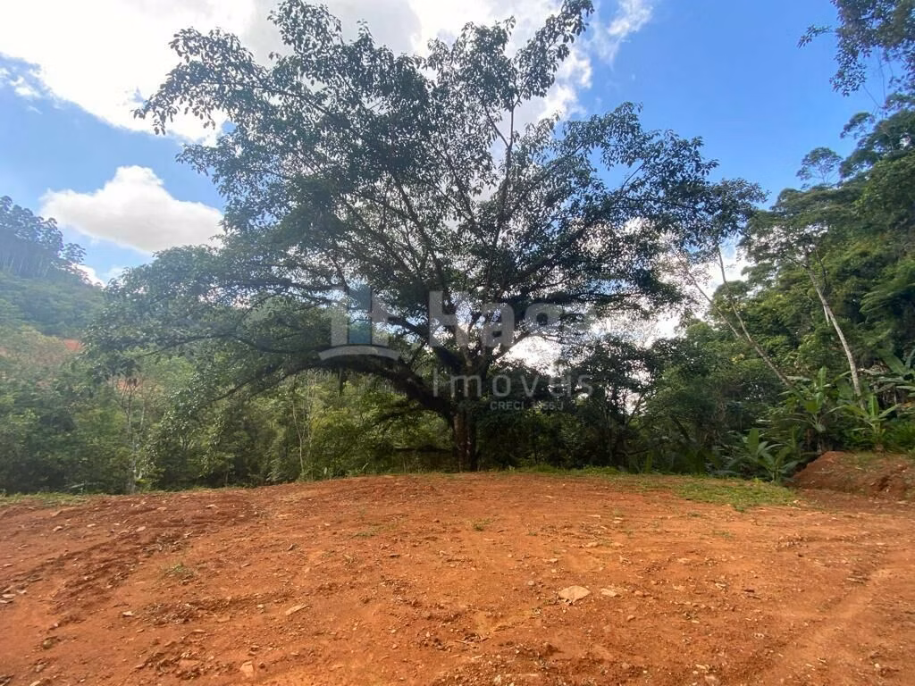 Terreno de 3.800 m² em Canelinha, SC
