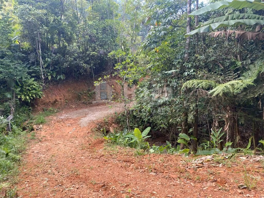 Terreno de 3.800 m² em Canelinha, SC