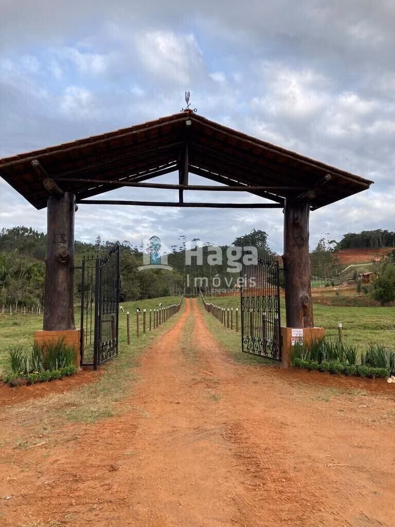 Chácara de 1.500 m² em Tijucas, SC