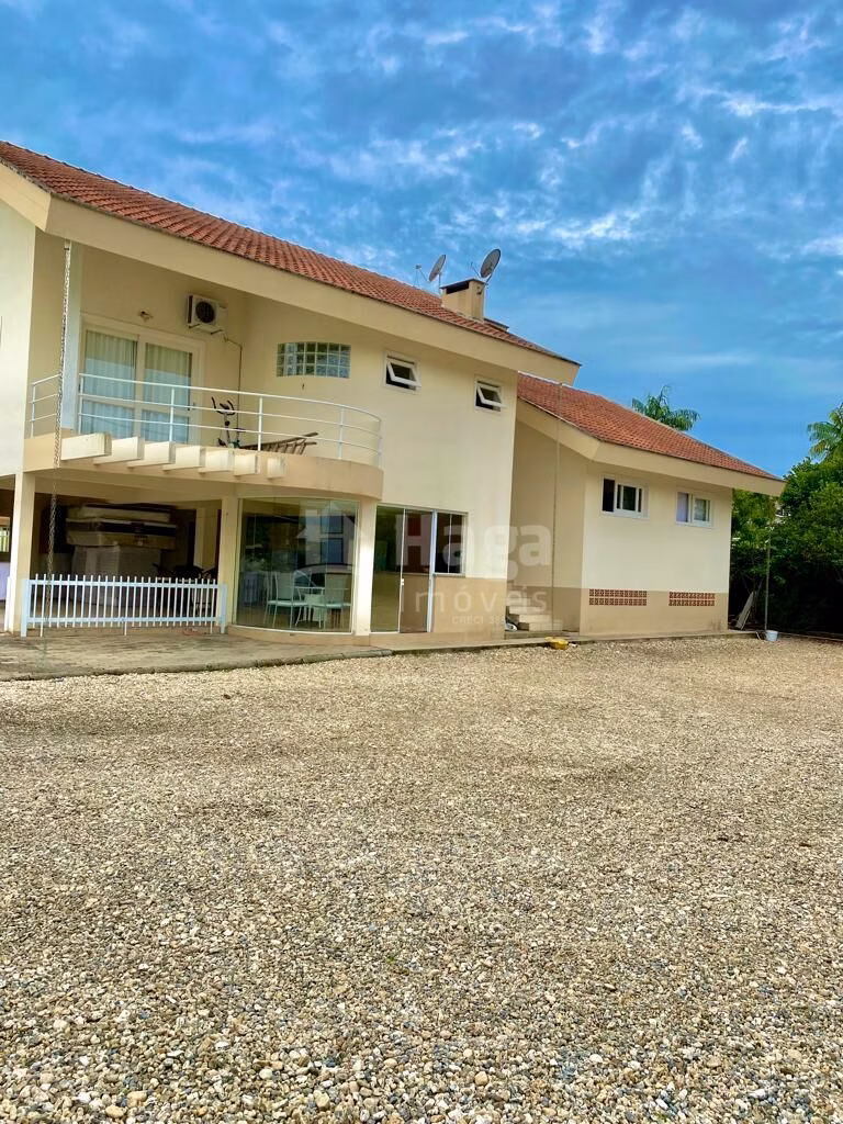 Casa de 1.253 m² em Brusque, SC