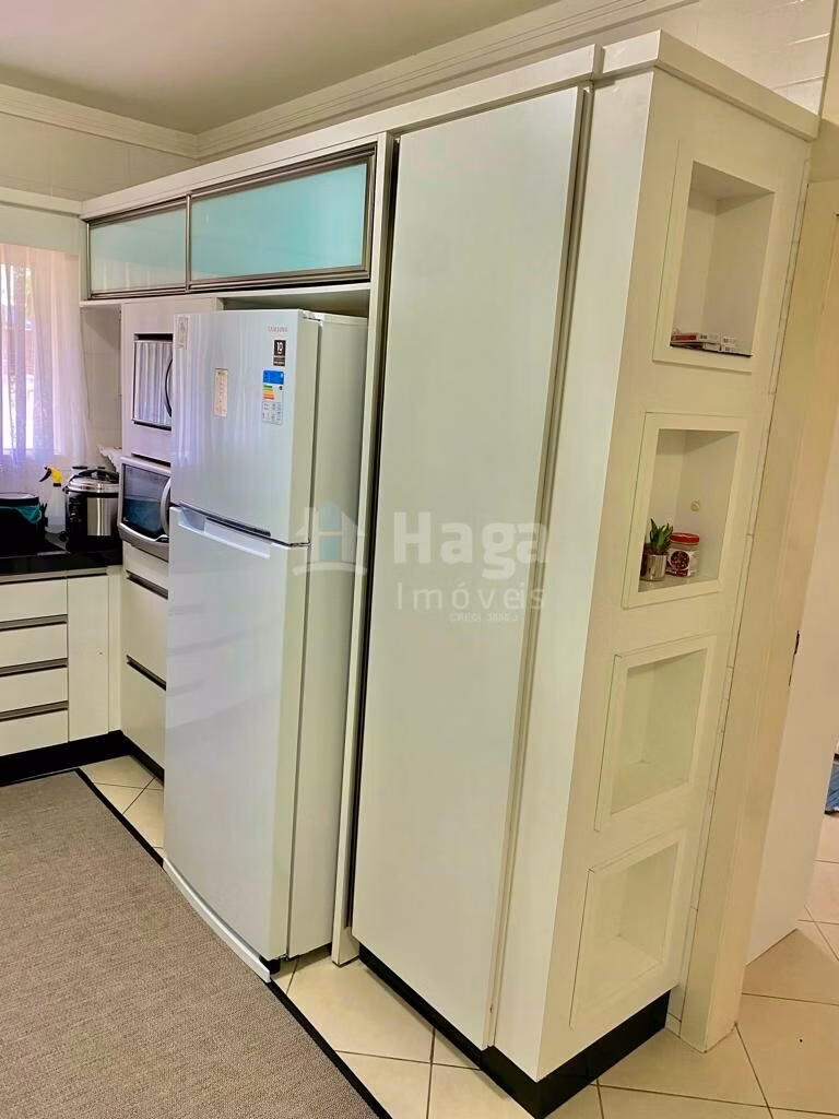 Casa de 1.253 m² em Brusque, SC