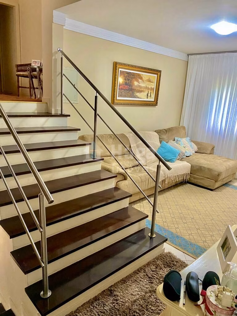Casa de 1.253 m² em Brusque, SC