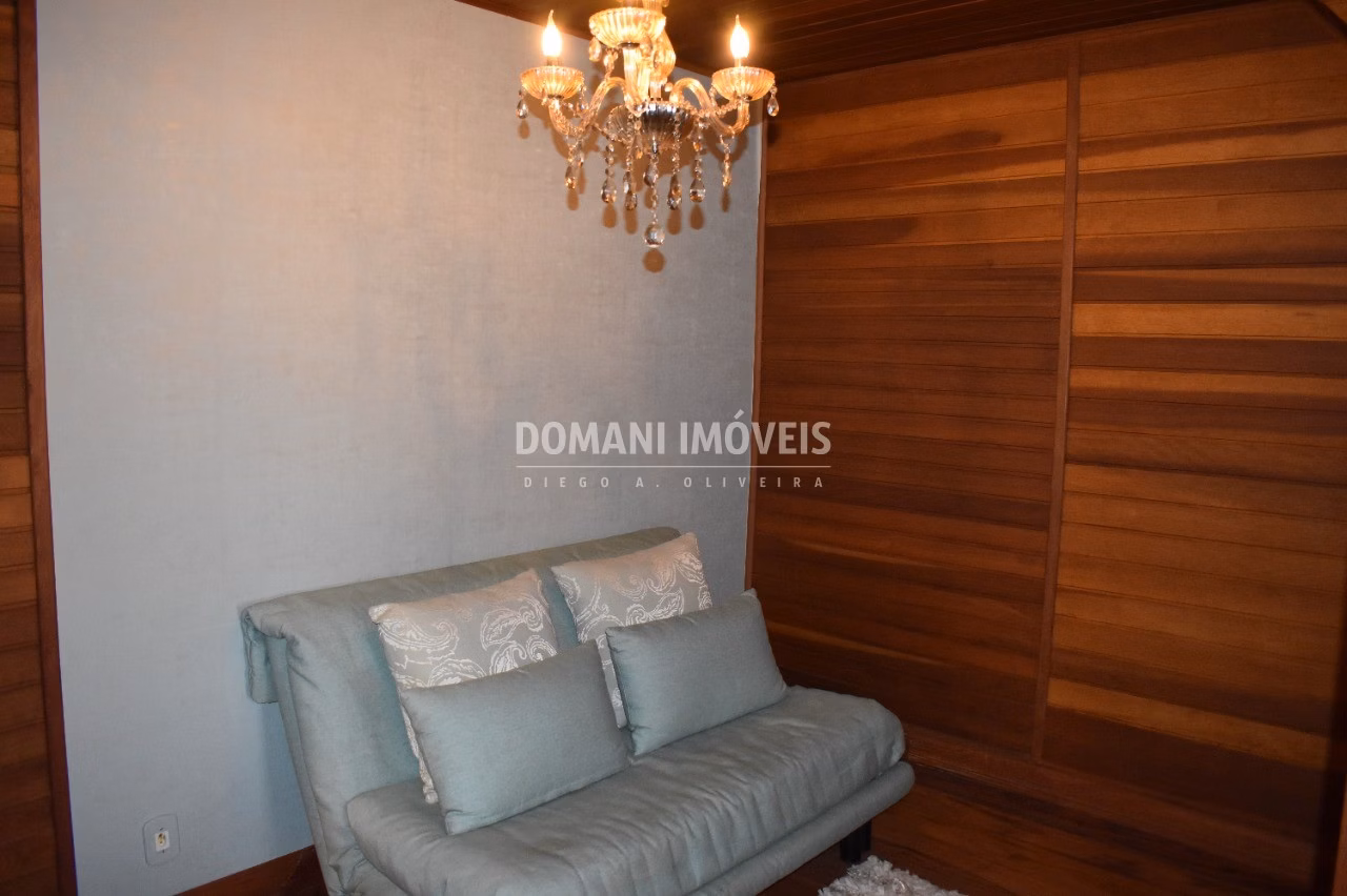 Casa de 1.460 m² em Campos do Jordão, SP