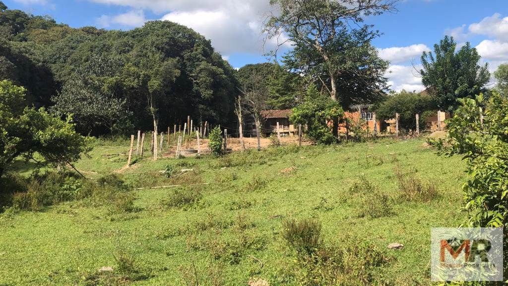 Sítio de 2 ha em Estiva, MG