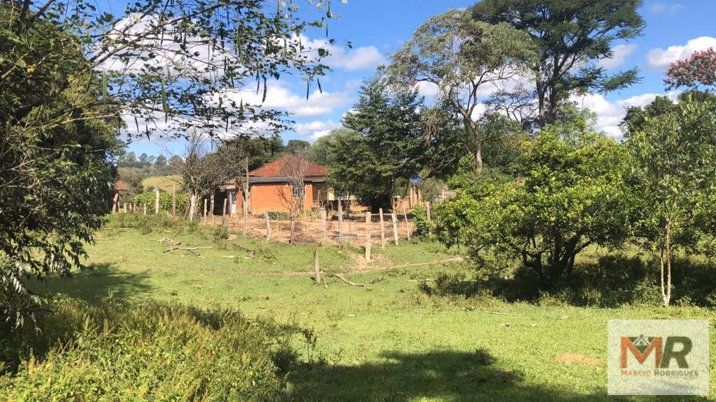 Sítio de 2 ha em Estiva, MG