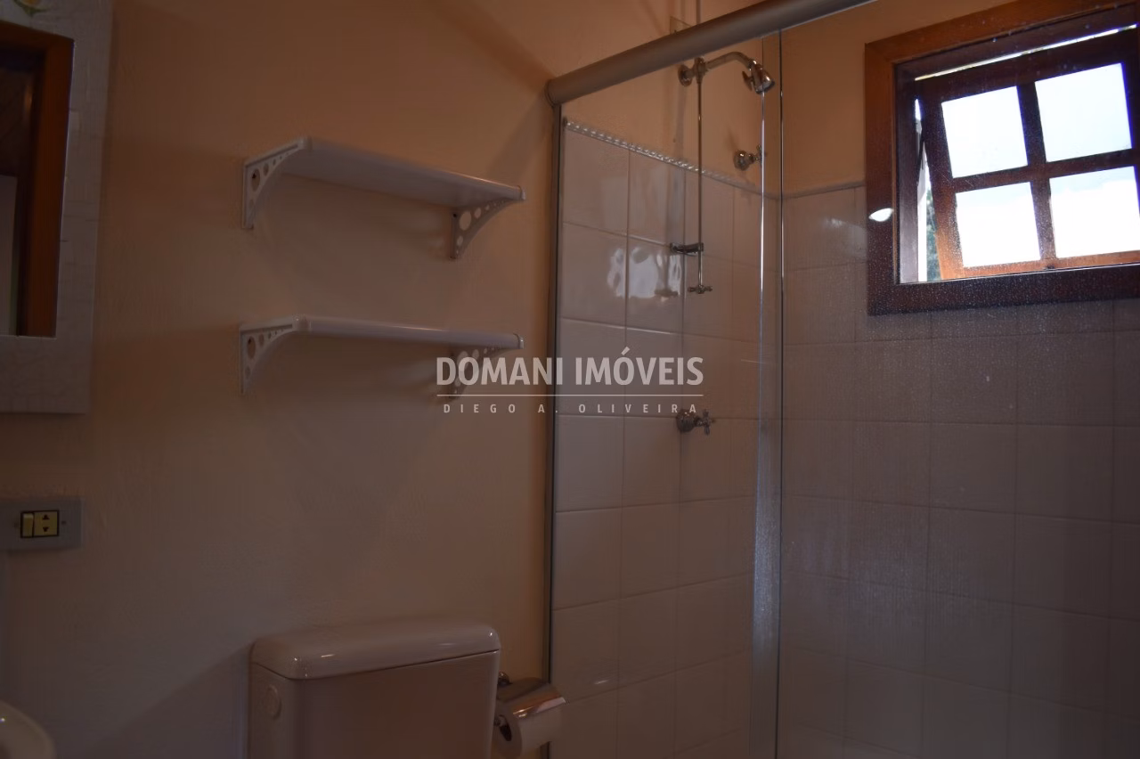 Casa de 2,000 m² em Campos do Jordão, SP