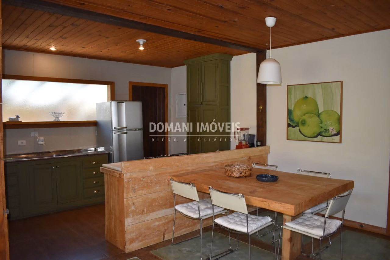 Casa de 2,000 m² em Campos do Jordão, SP