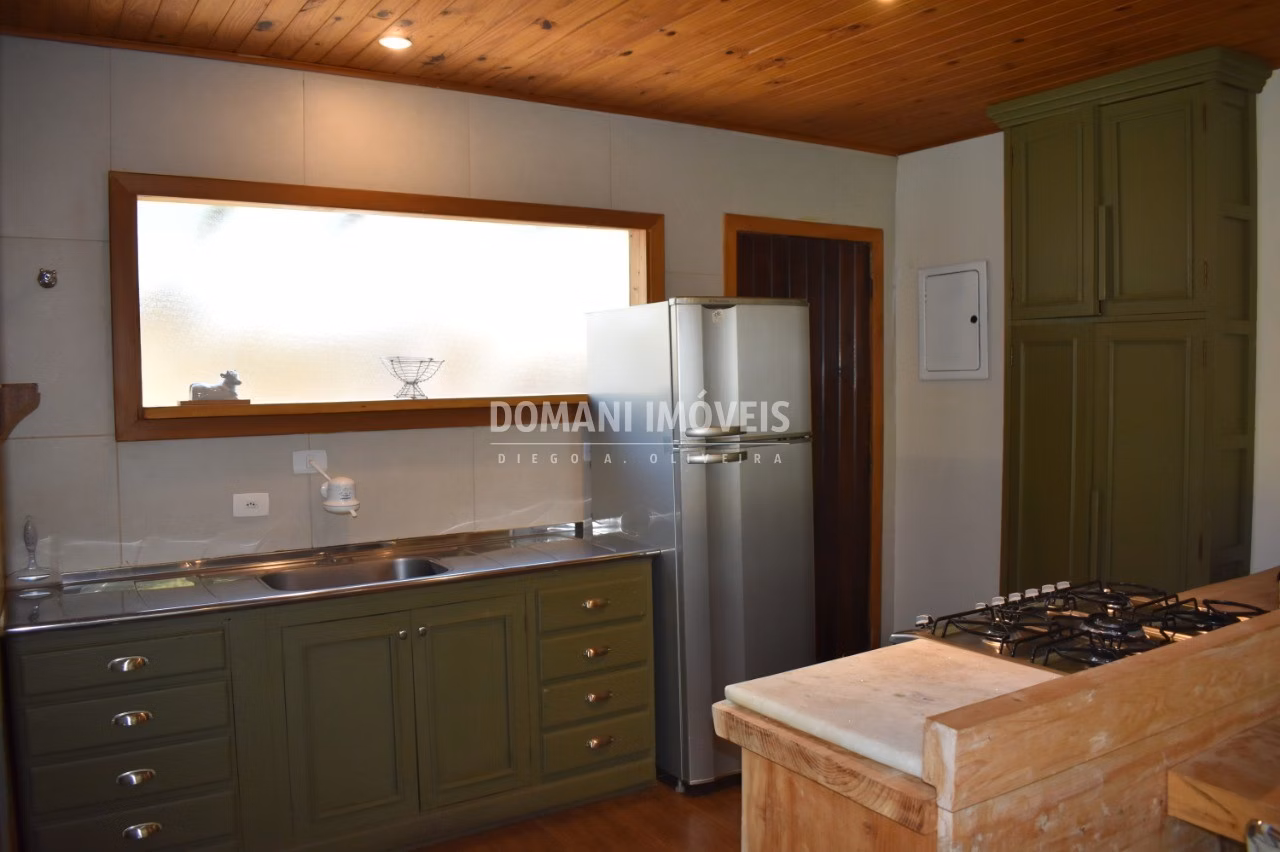 Casa de 2,000 m² em Campos do Jordão, SP