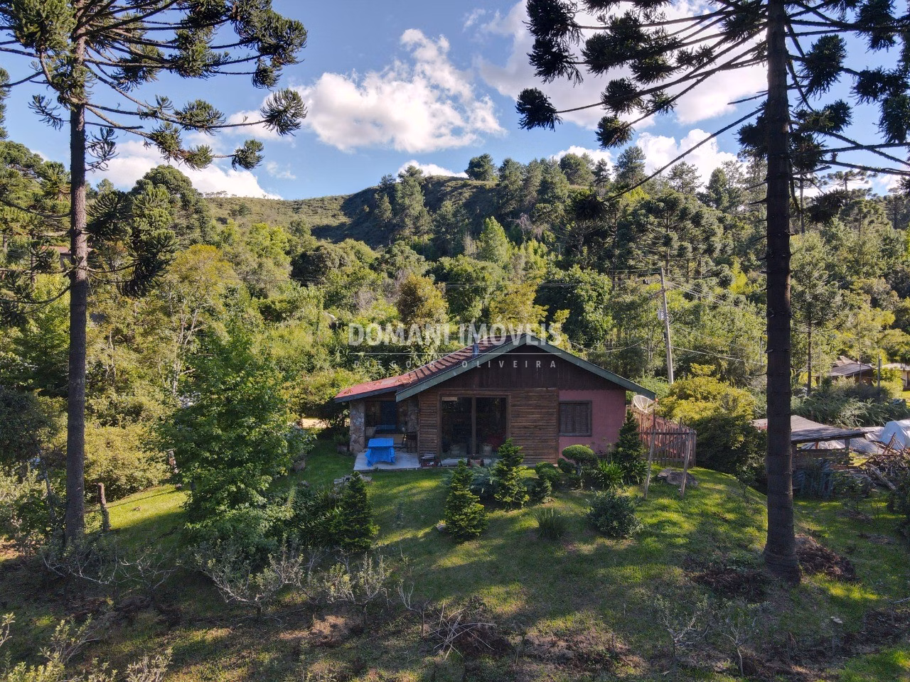 Casa de 2,000 m² em Campos do Jordão, SP