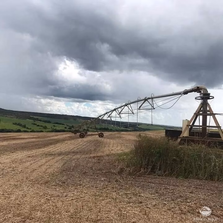 Fazenda de 1.960 ha em Catalão, GO