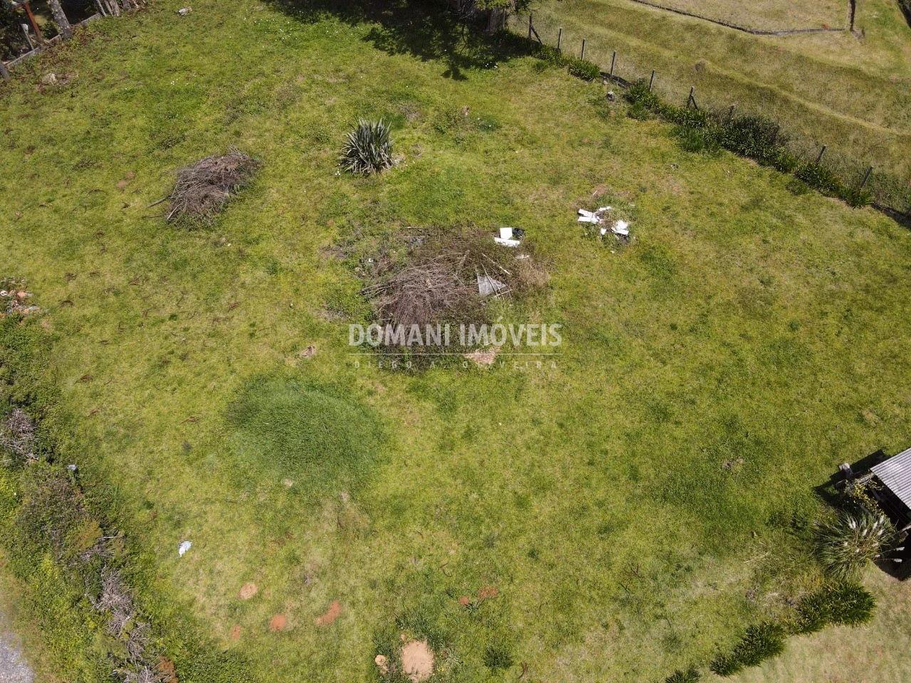 Terreno de 1.330 m² em Campos do Jordão, SP