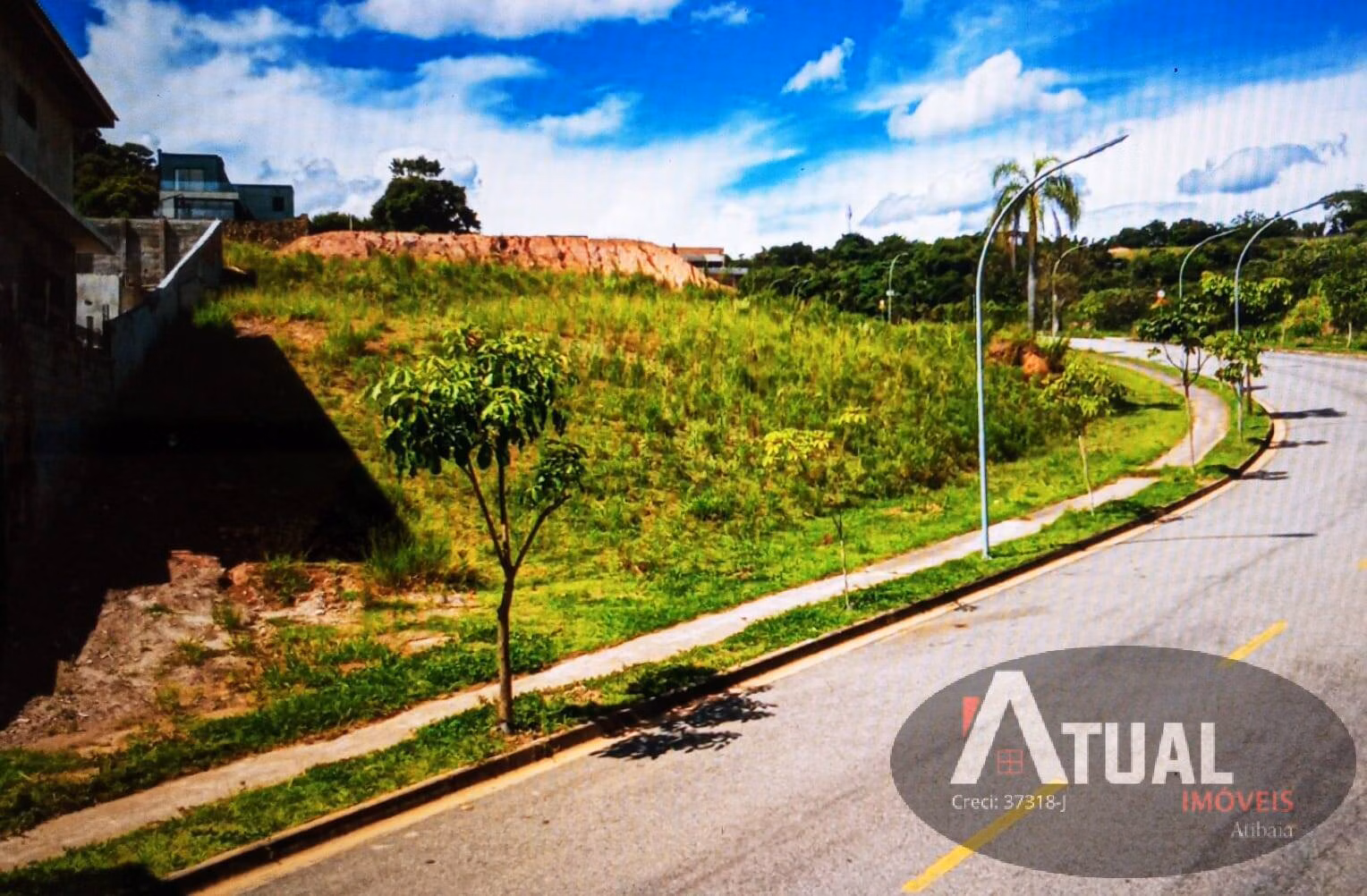 Terreno de 909 m² em Atibaia, SP