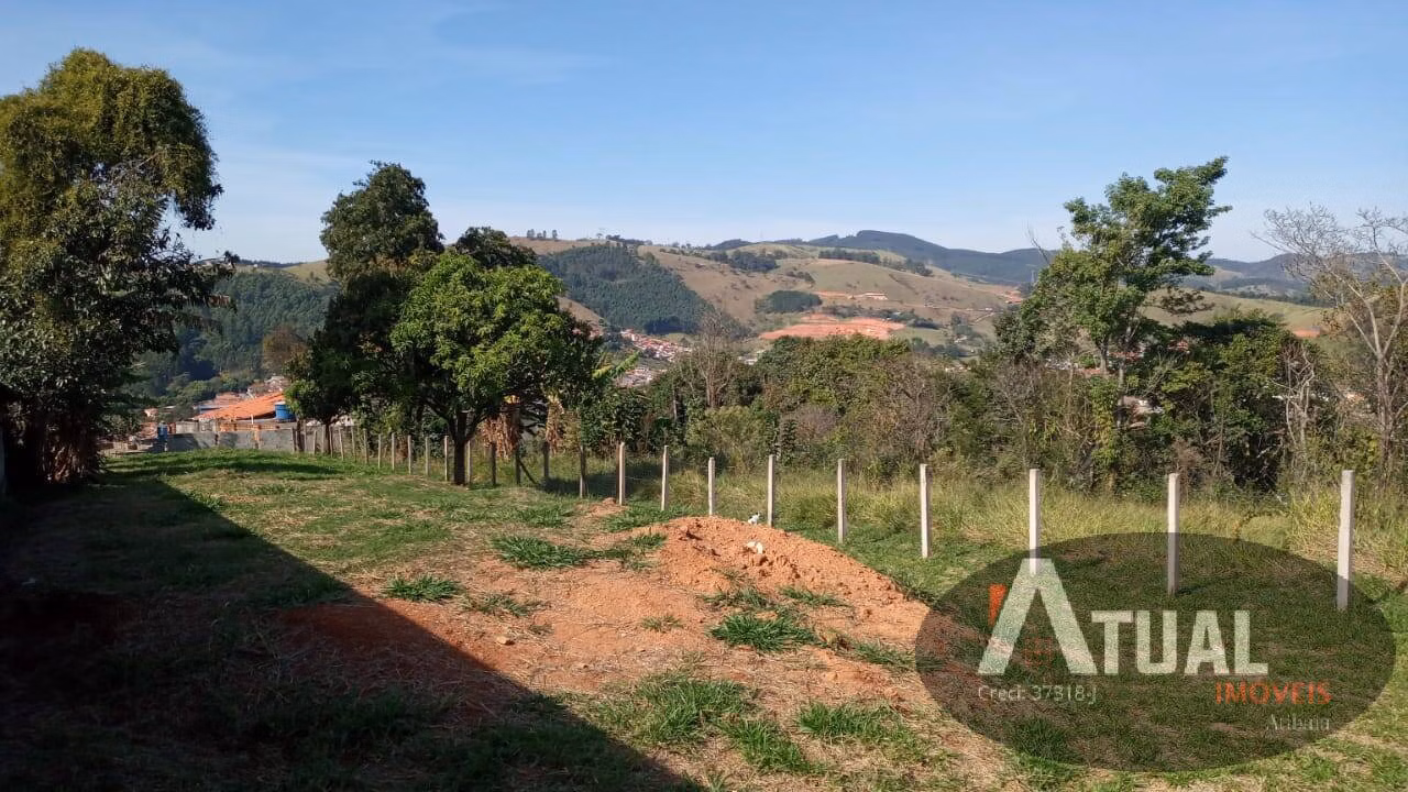 Terreno de 700 m² em Piracaia, SP
