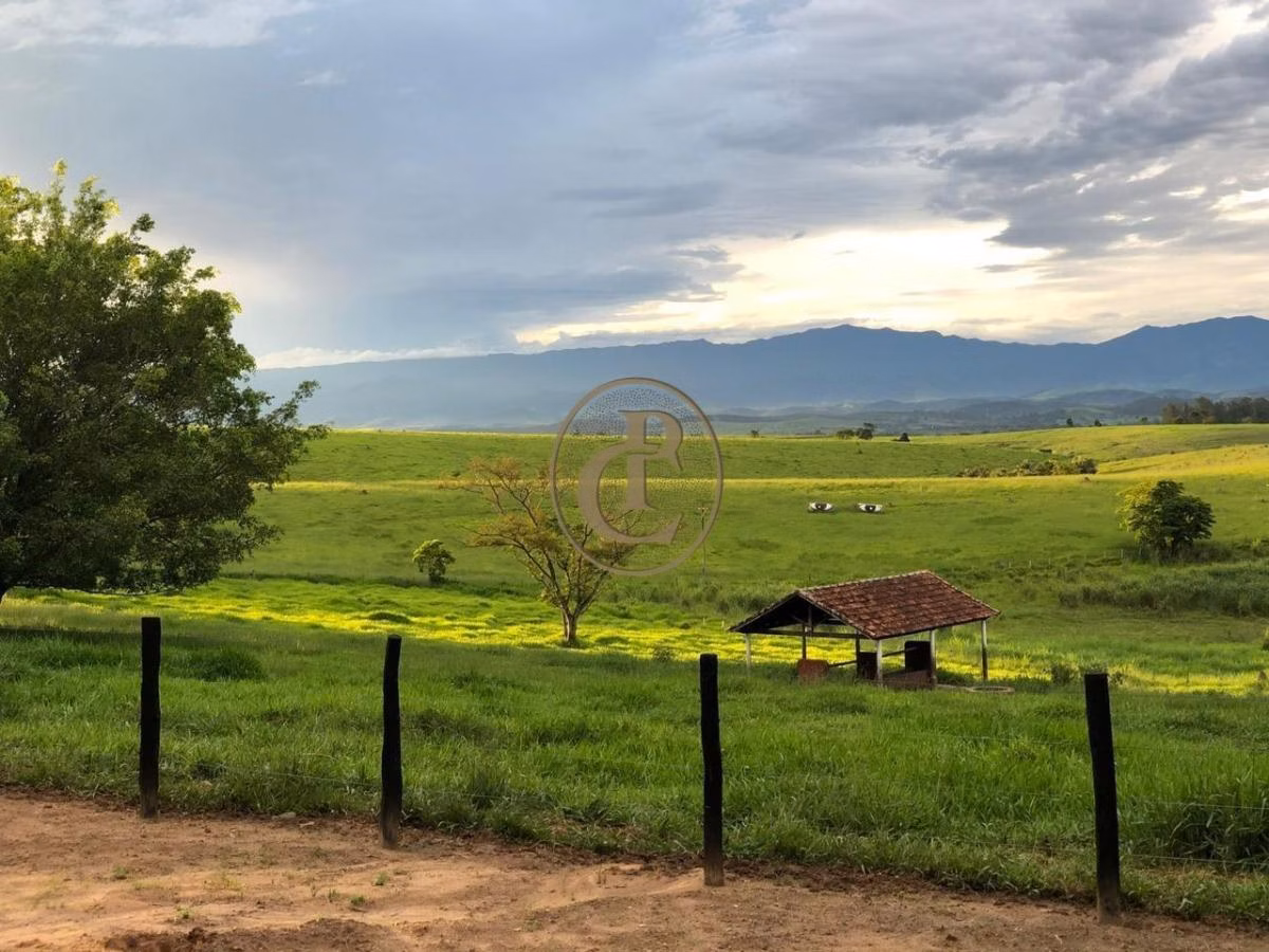 Farm zum Verkauf von 6.000 ha in Cachoeira Paulista, SP