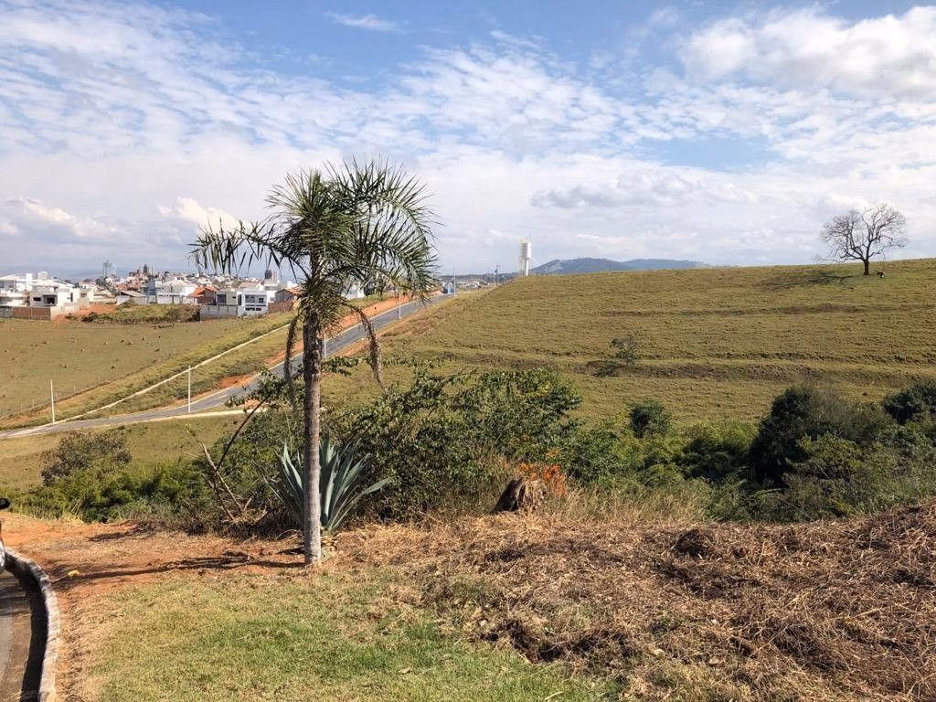 Terreno de 2.187 m² em Pouso Alegre, MG