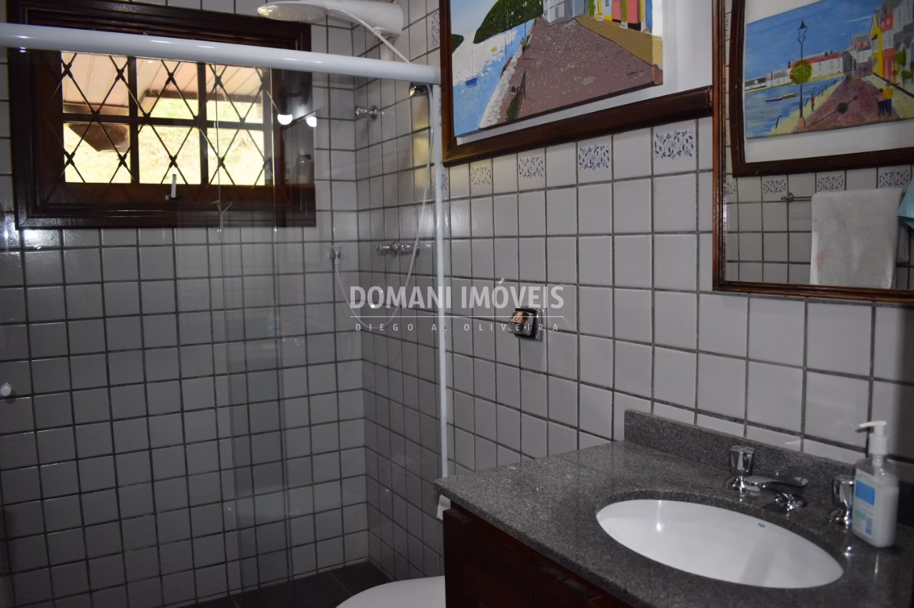 Casa de 1,210 m² em Campos do Jordão, SP