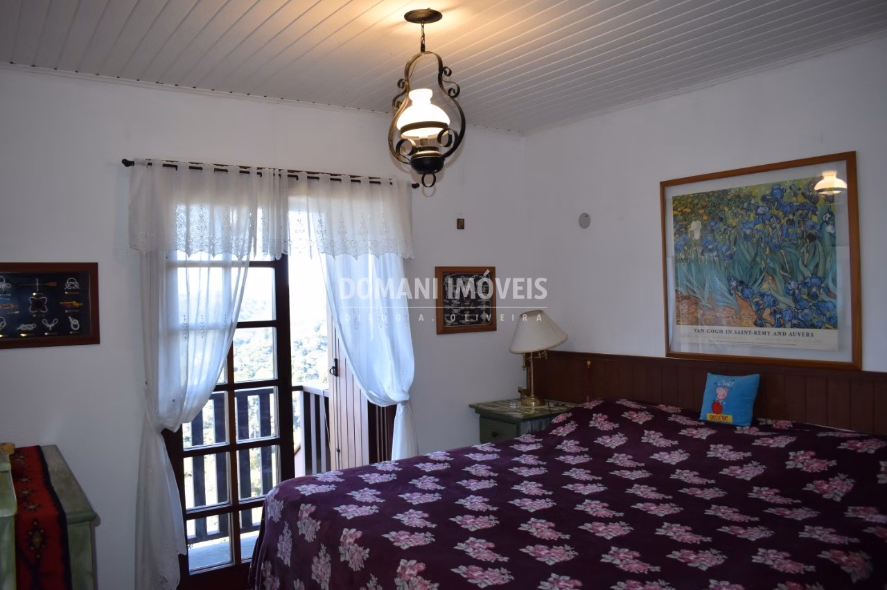 Casa de 2,500 m² em Campos do Jordão, SP
