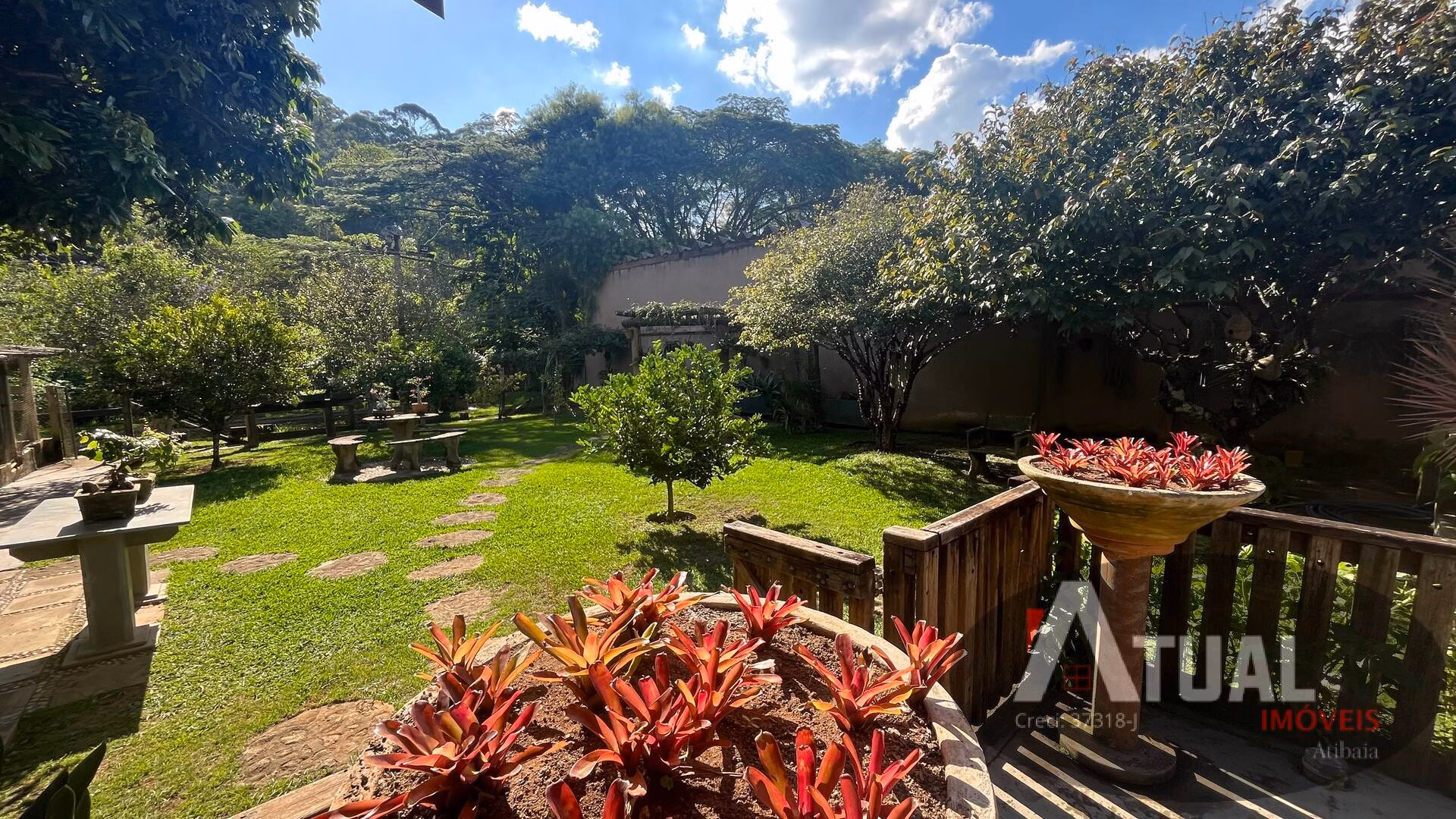 Casa de 976 m² em Bom Jesus dos Perdões, SP