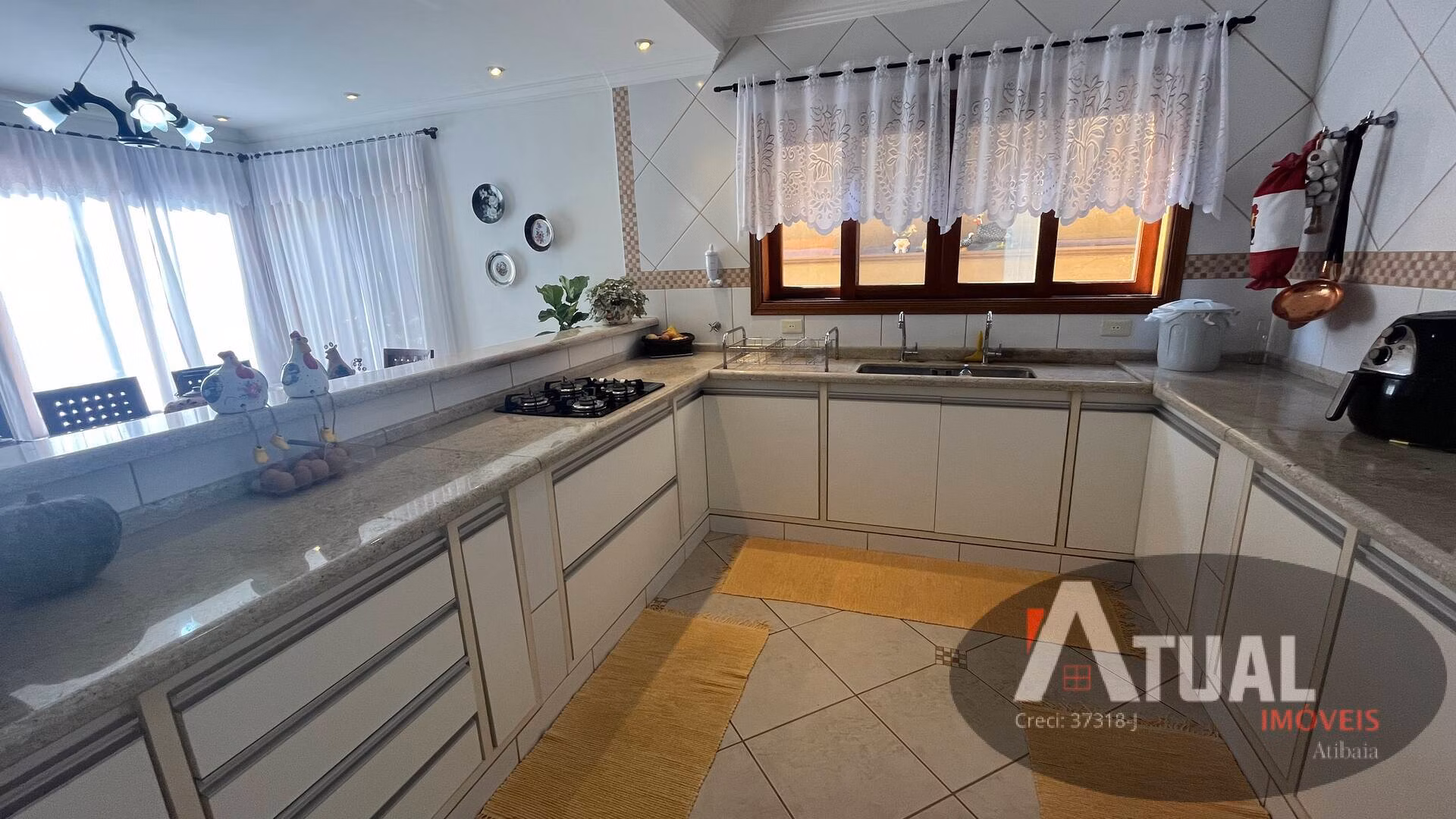 Casa de 976 m² em Bom Jesus dos Perdões, SP