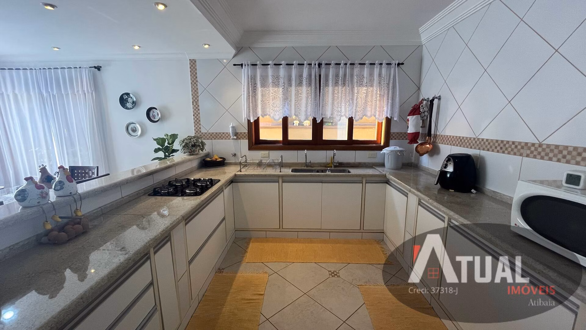 Casa de 976 m² em Bom Jesus dos Perdões, SP