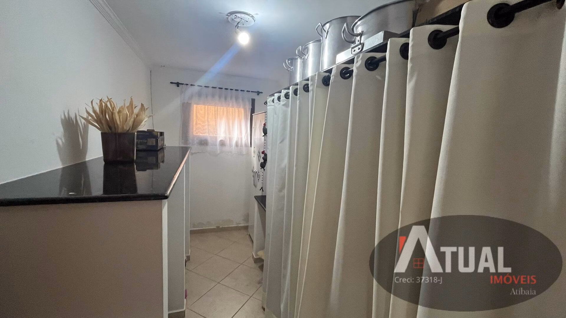 Casa de 976 m² em Bom Jesus dos Perdões, SP