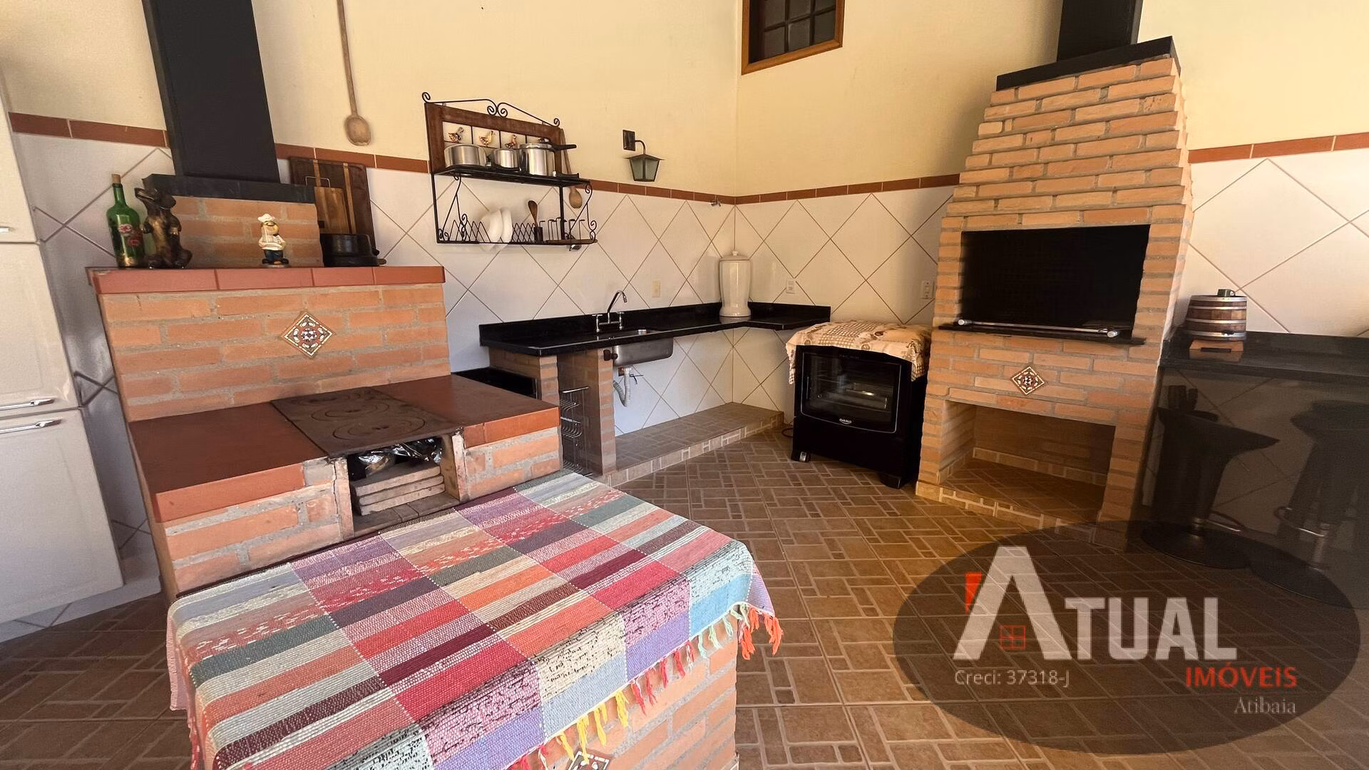 Casa de 976 m² em Bom Jesus dos Perdões, SP