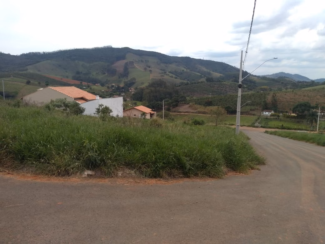 Terreno de 160 m² em Monte Sião, MG