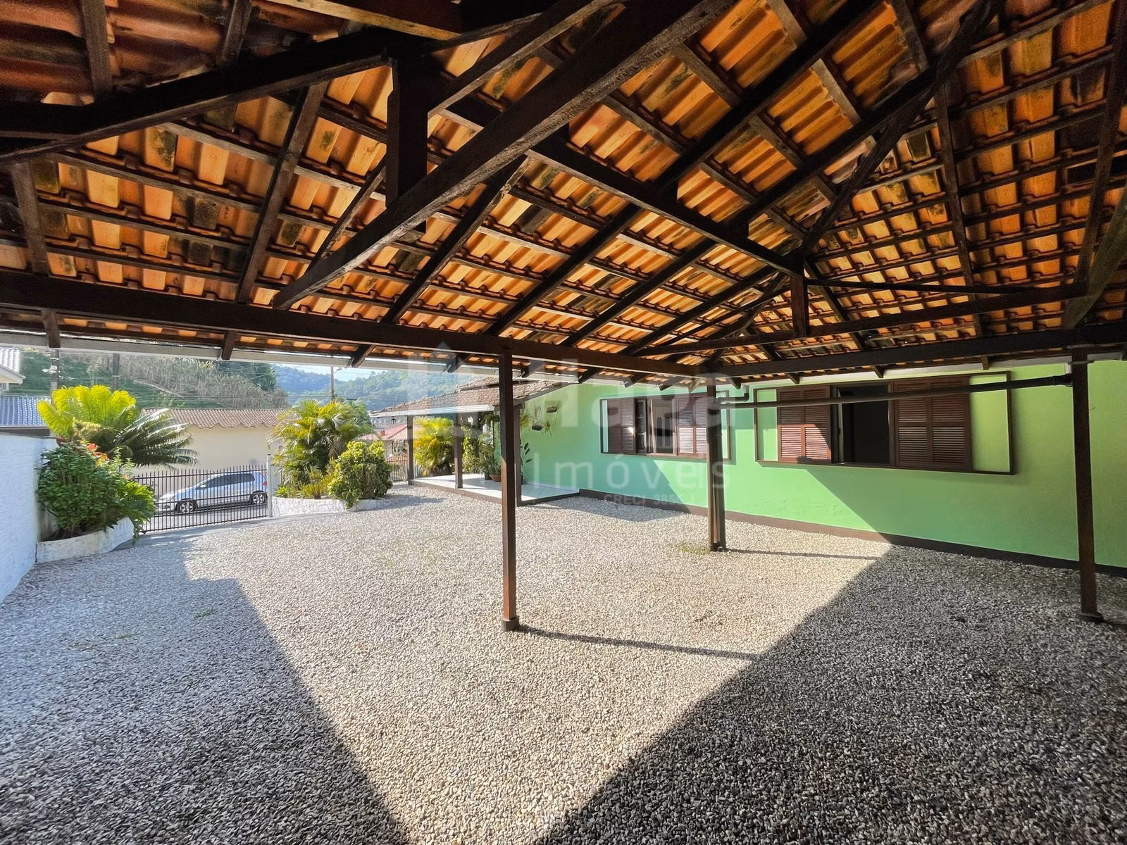 Casa de 440 m² em Brusque, SC