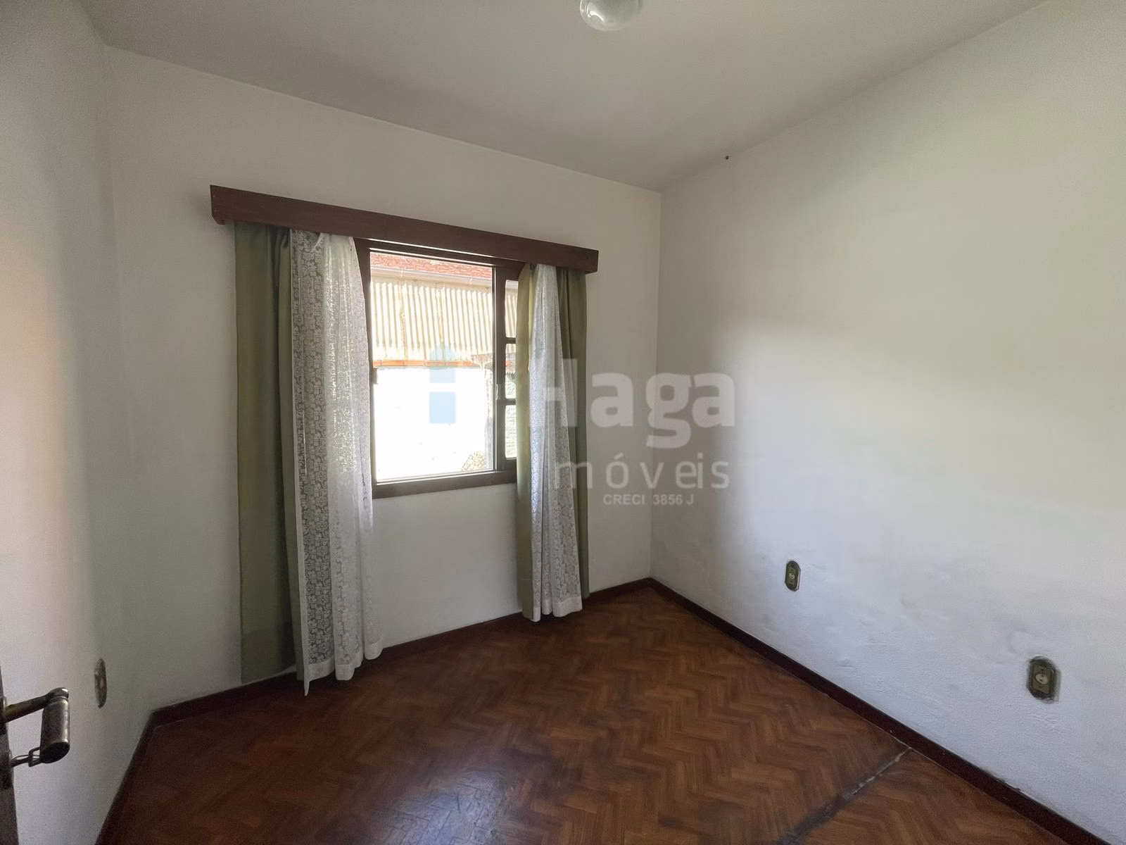 Casa de 440 m² em Brusque, SC