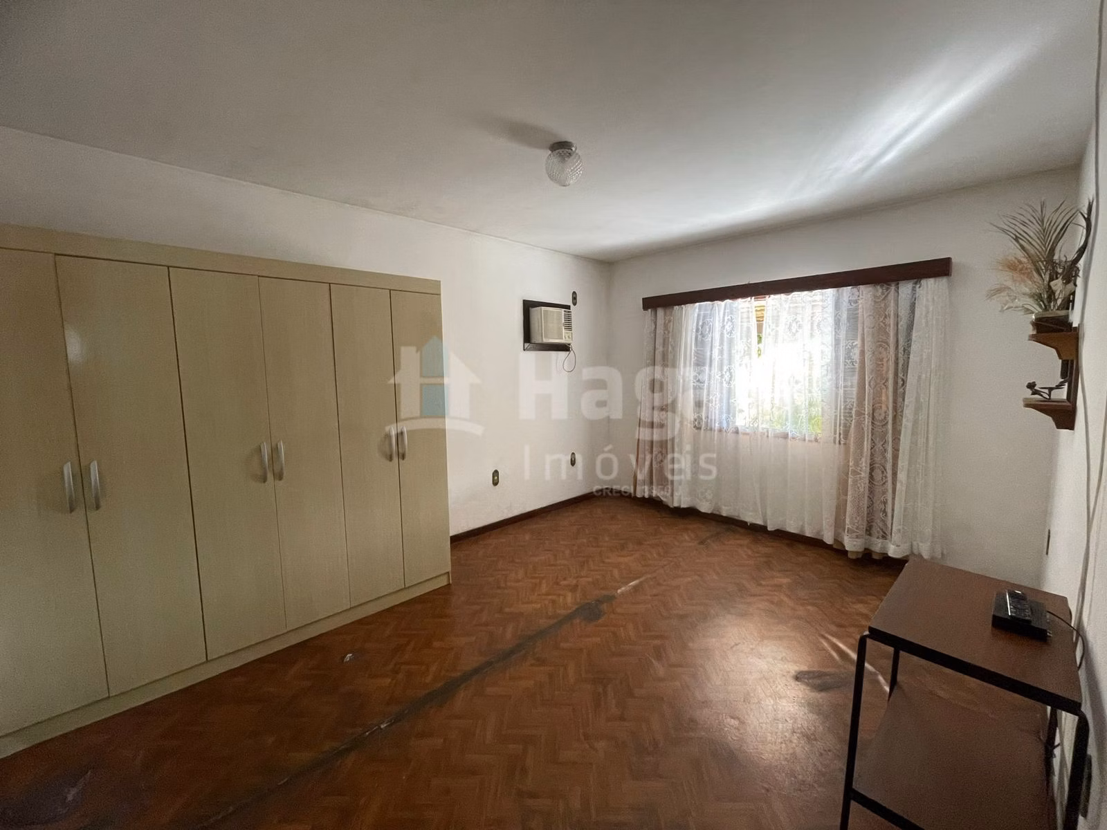 Casa de 440 m² em Brusque, SC